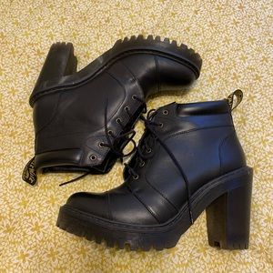 UNWORN DR. MARTENS HEEL BOOTIES